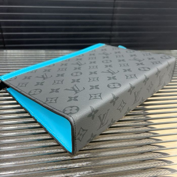 Клъч Louis Vuitton