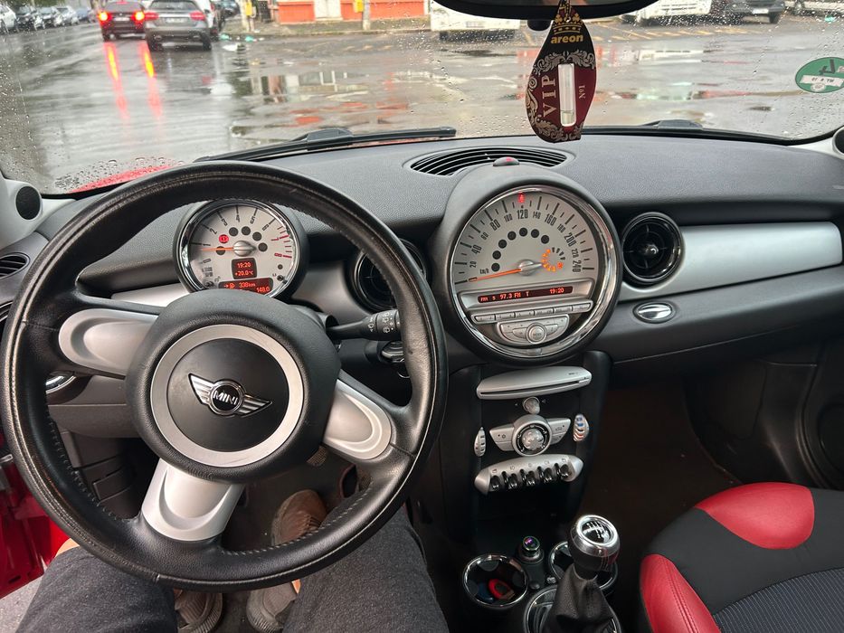 Mini cooper impecabil