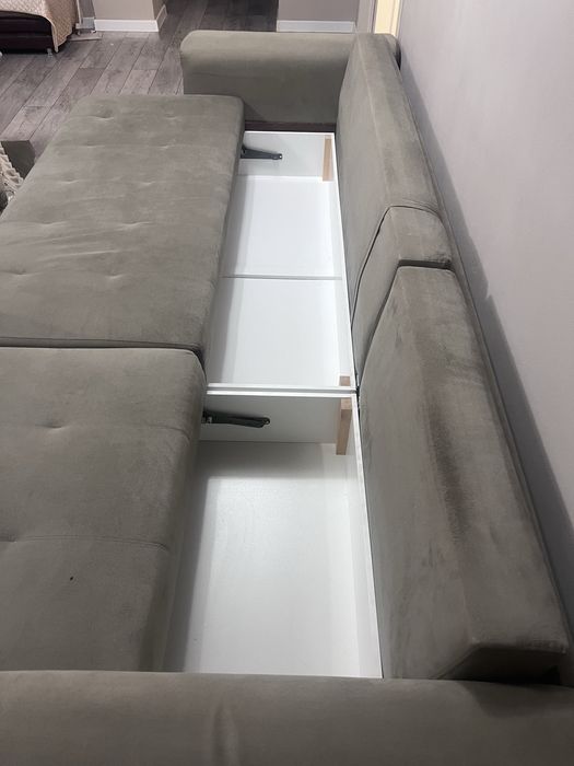 Срочно продам диван !