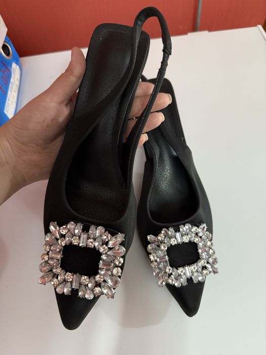 Продается туфли новые