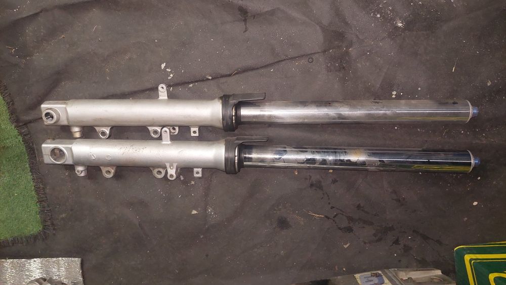 Вилка на Yamaha yzf R6 2002