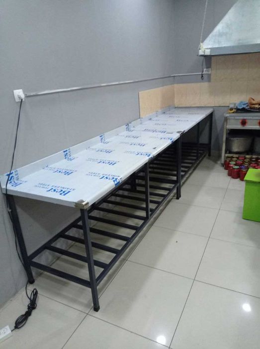 Стол производственный из нержавейки Zanglamaydigan po'latdan stol nerj