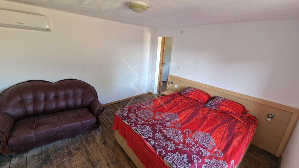 Къща в село Козичино 72100