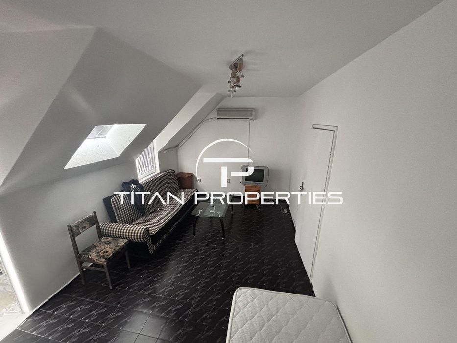 Дава се под наем Двустаен апартамент в Бургас, Братя Миладинови - 65 кв.м за 306 € - Снимка #1