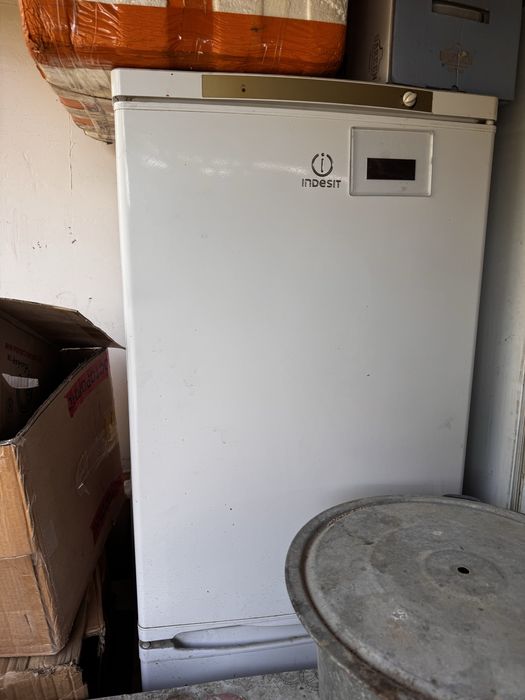 Продается холодильник