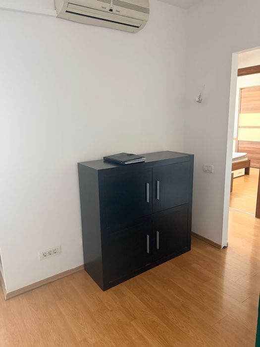 Vand mobila bucatarie si living