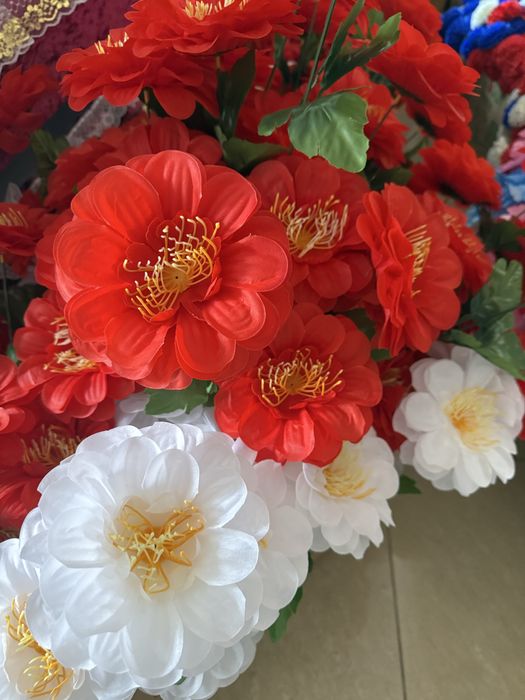 Продам цветы искусственные