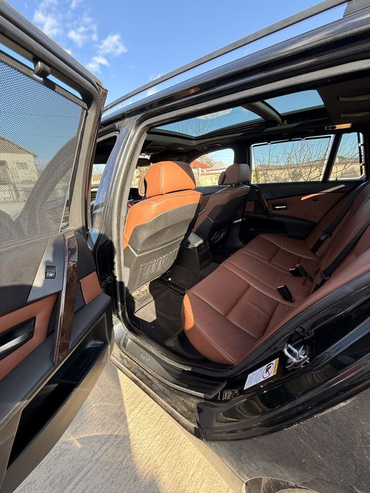 Bmw e61  530d touring Individual