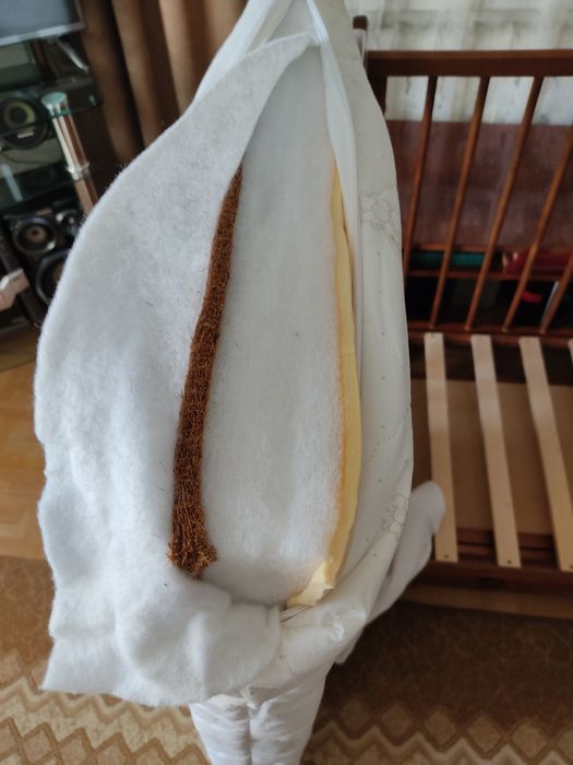 Детская кроватка+матрас+комплект постельного белья