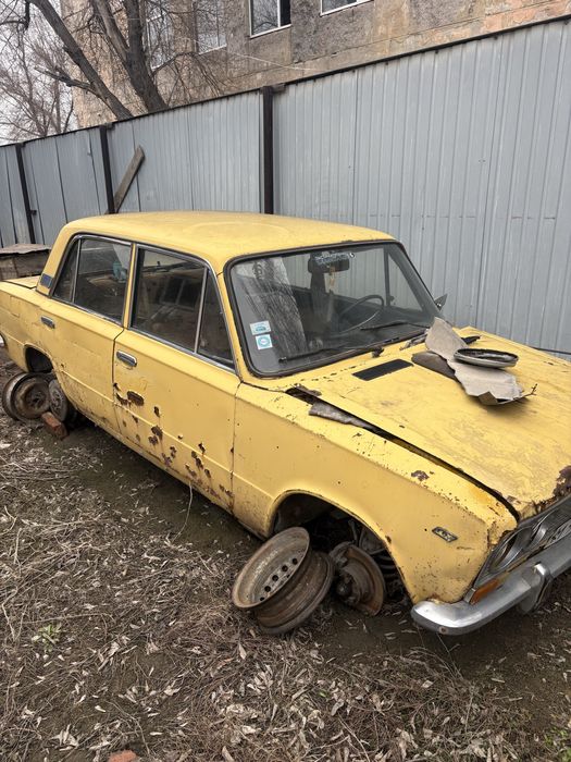 Ваз 2103 на разбор, есть пока все