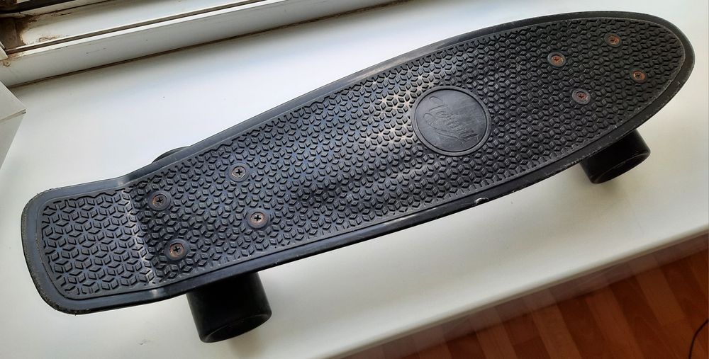 Скейтборд в отличном состоянии