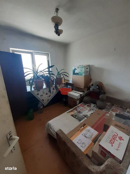 Apartament 4 Camere Decomandate, 80 mp, 2 Balcoane, etaj Intermediar,