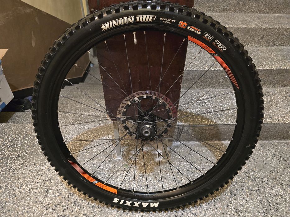 Външна гума Maxxis Minion DHF 29x2.50