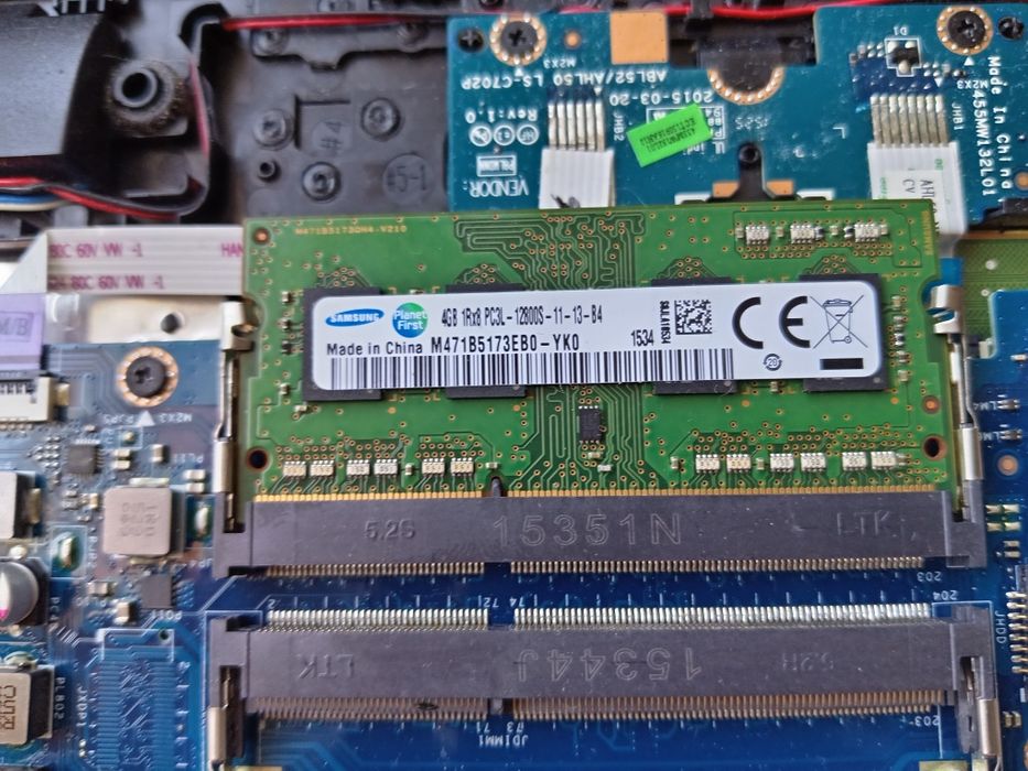 Laptop HP pentru piese