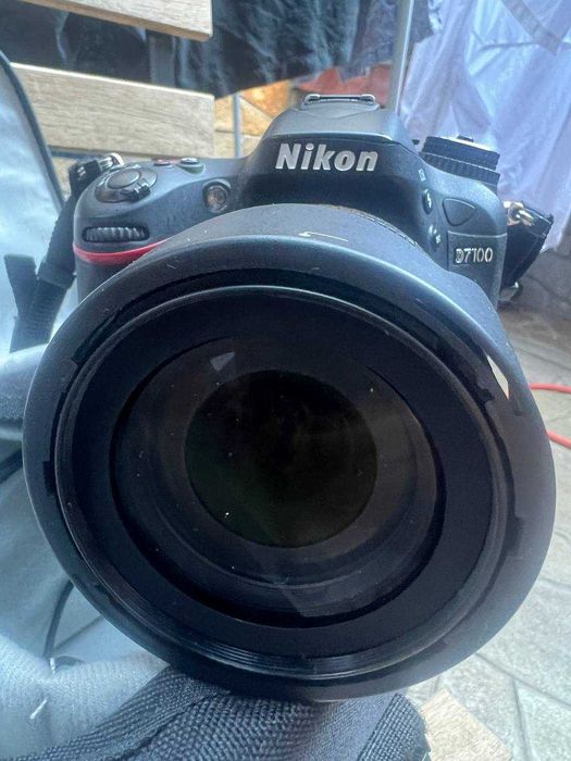 Nikon D7100 + Nikon AF-S DX NIKKOR 18-105mm f/3.5-5.6G ED VR
