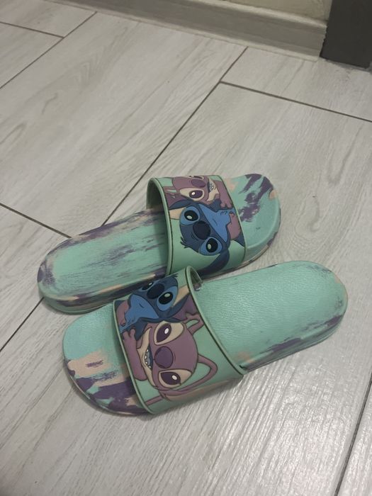Papuci cu Angel si Stich