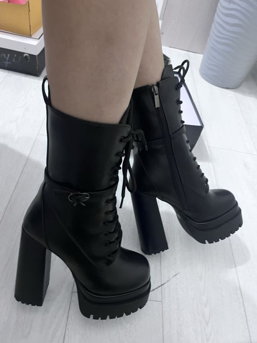 Женские сапоги