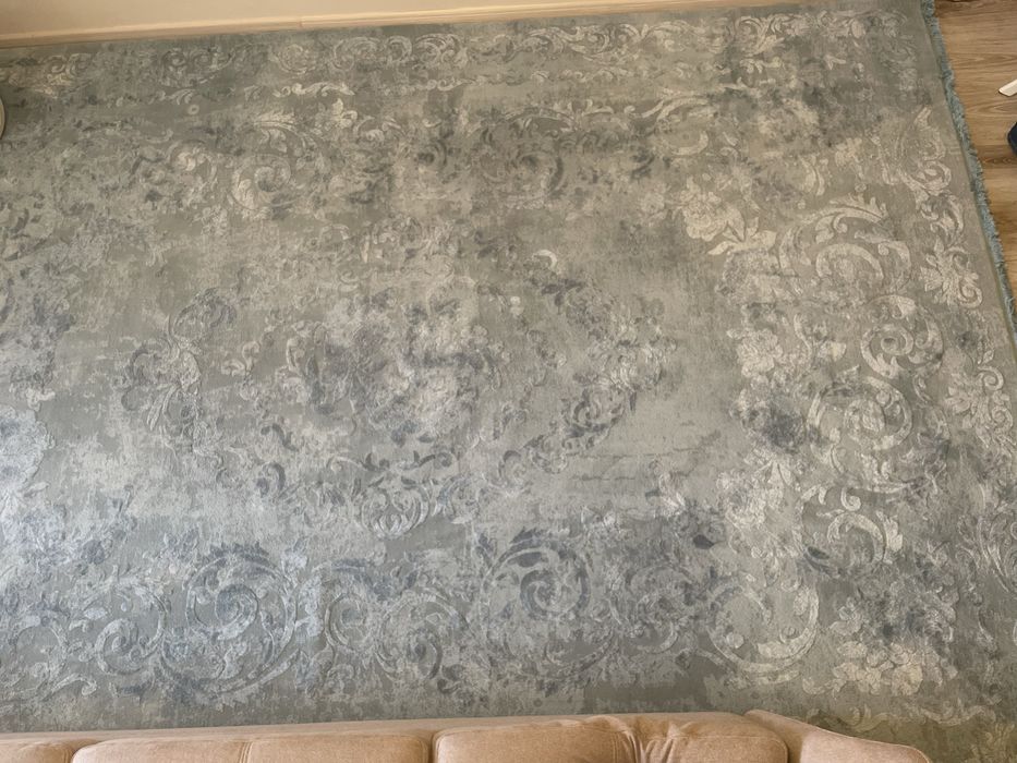 Продам ковер стильный