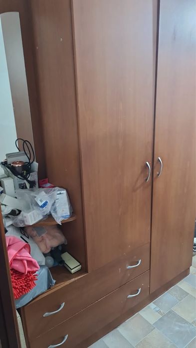 Продам шкаф для прихожей