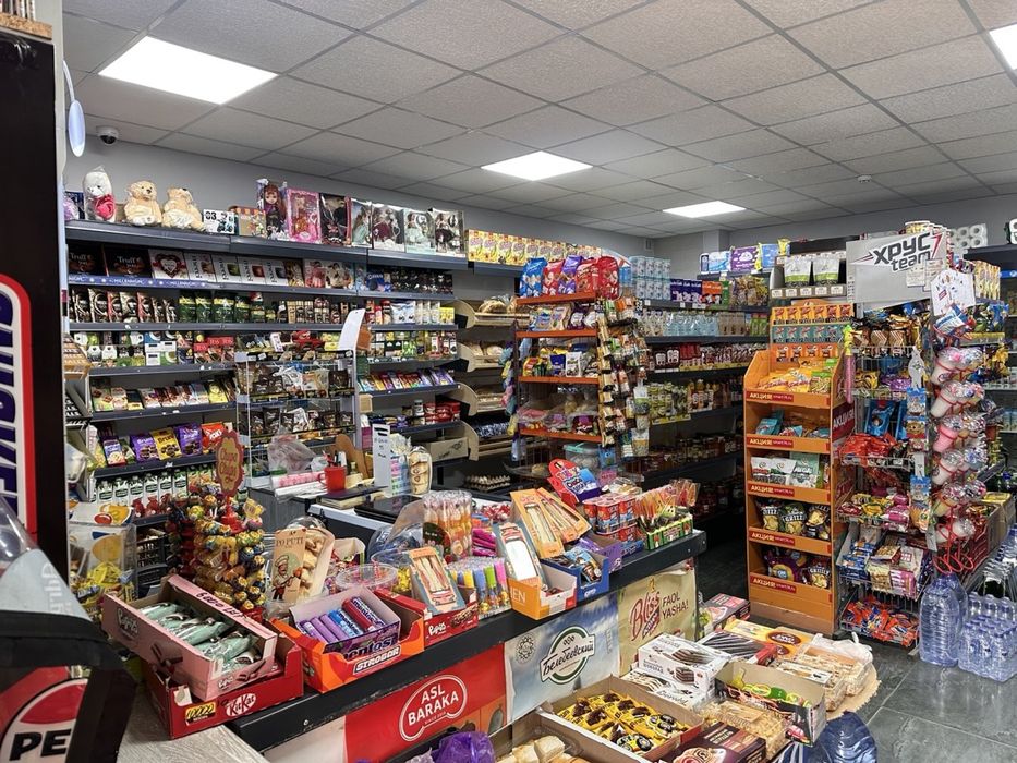 Micro market srochnaga sotiladi utib beriladi !!!