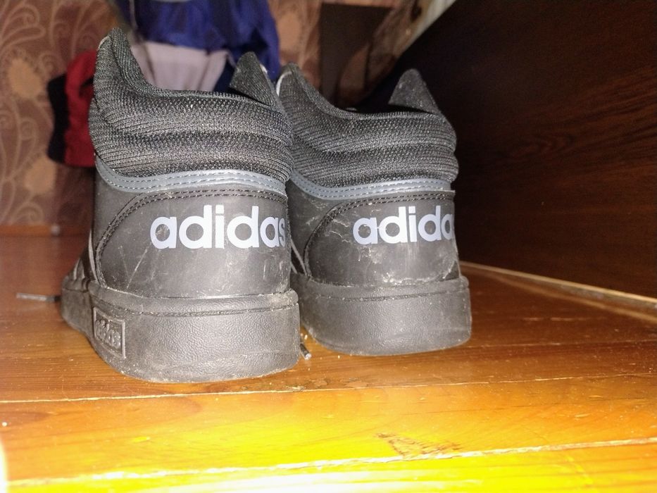 Черен чифт високи маратонки Adidas / Високи кецове Adidas 40 номер