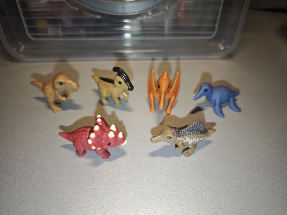 Продам фигурки Киндер сюрприз разные серии