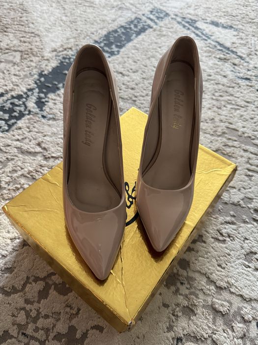 Продам женскую одежду