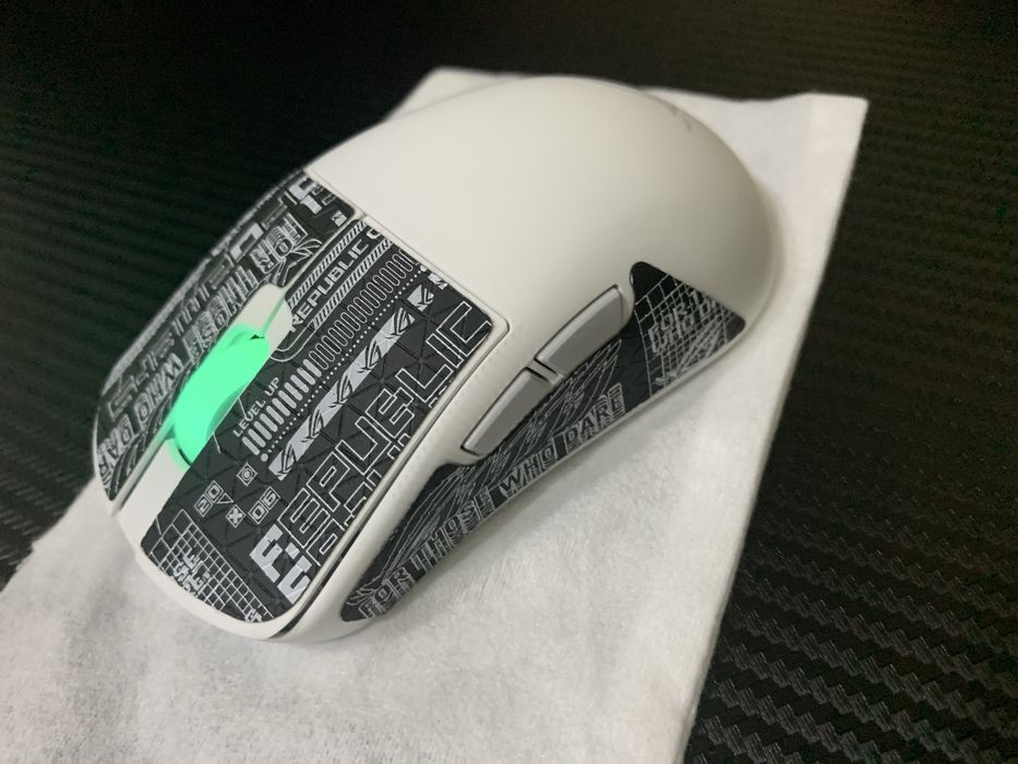 Mouse Gamimg Rog Harpe Ace Mini Alb