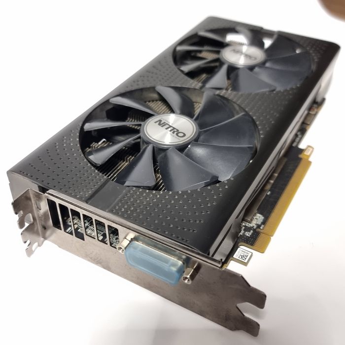 Placa video sapphire rx 470  8gb echiv rx 580