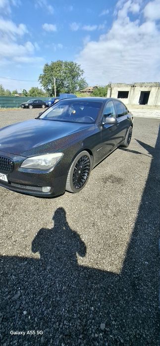 Vând BMW f01 740d