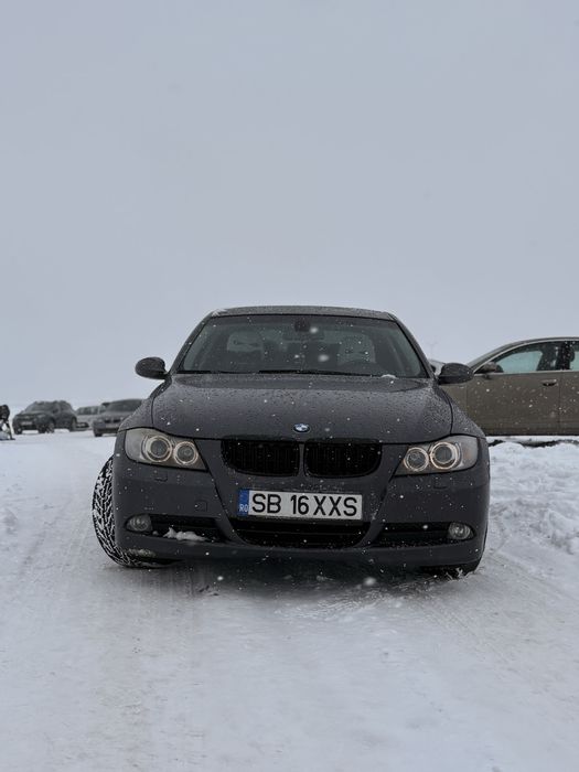 Vand bmw 320i benzina