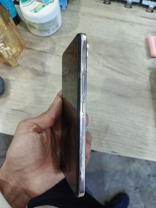 Vivo v50 lite sotiladi qarshi shaxar