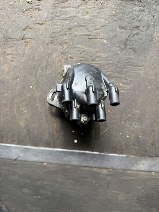 Прадаётся трамлёр на ниссан примера 2.0