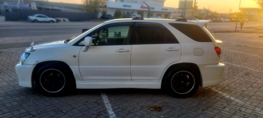 Toyota Harrier продам