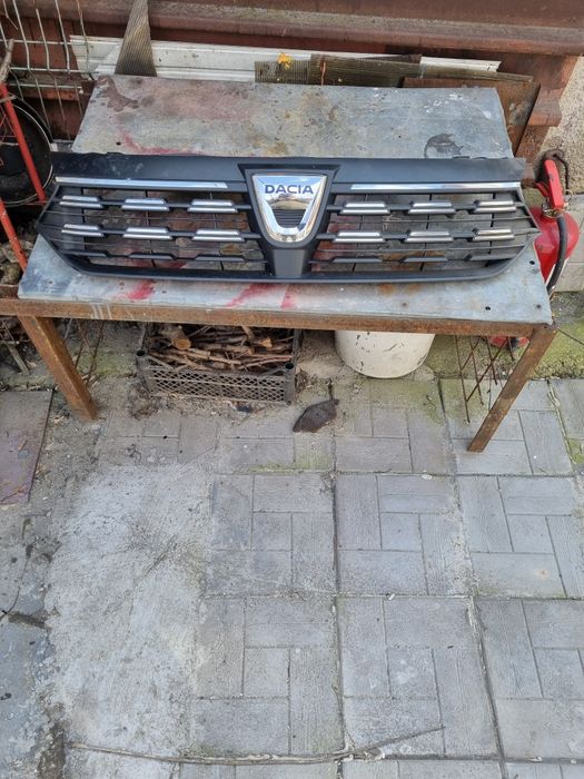 Grile fata BMW x5 E60/61.Grila Mercedes  GLE W292. Grila W220 .Logan 3