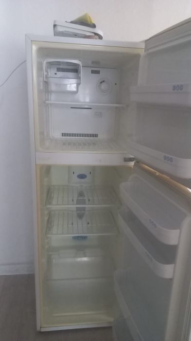Холодильник  10000. Не охлаждается