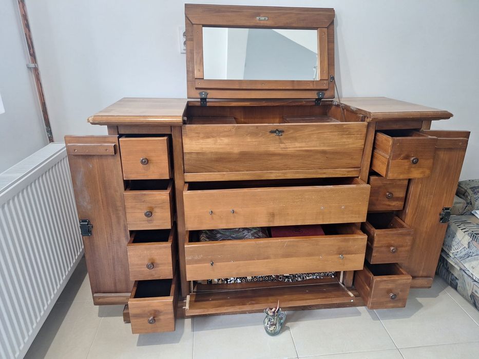 Vand mobila/dulap vintage lemn masiv nuc