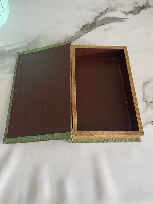 Продам шкатулку-книжку