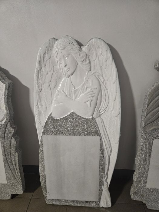 Monumente funerare com gemenele jud braila