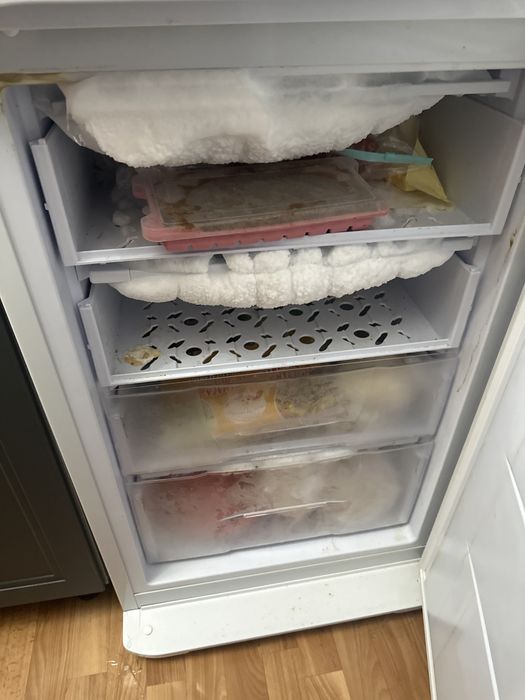 Холодильник бу рабочи