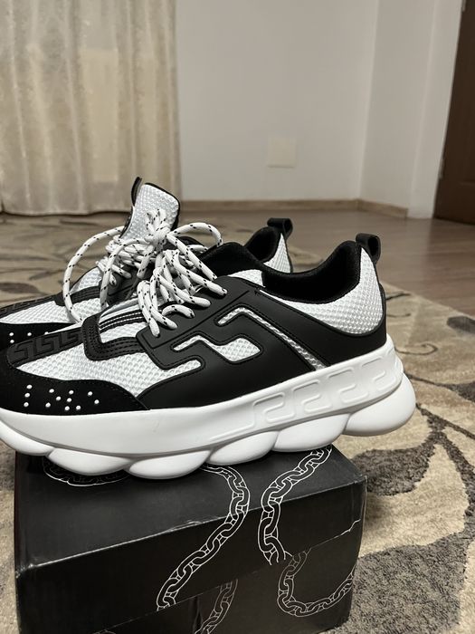 Vand versace chain reaction