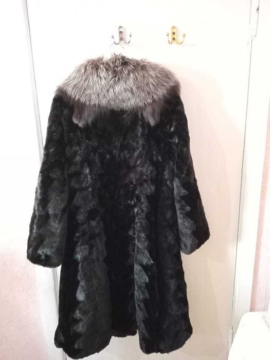 Продам норковую шубу