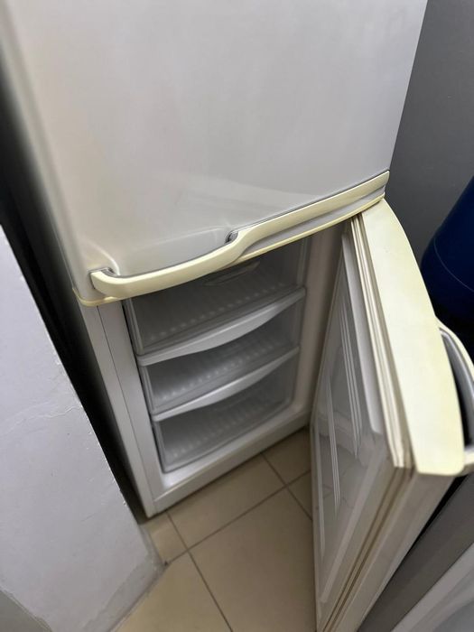 Продается холодильник