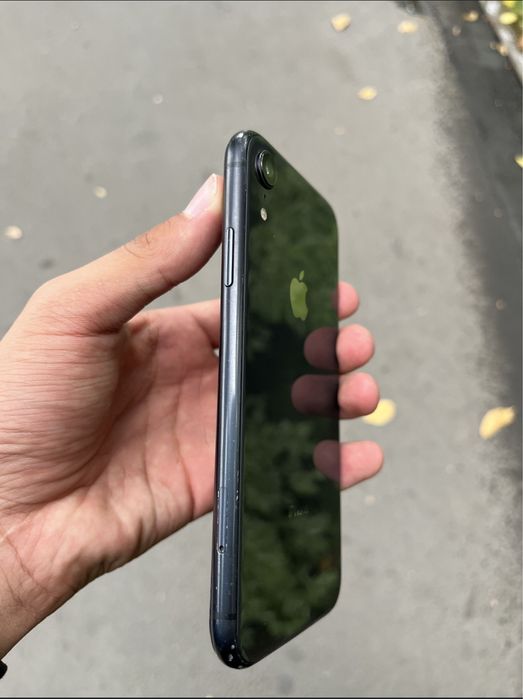 Продам iPhone XR 64 gb