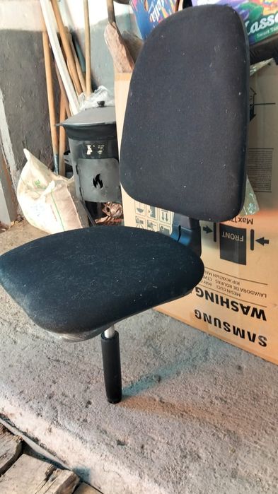 продам Кресло 2500 тенге