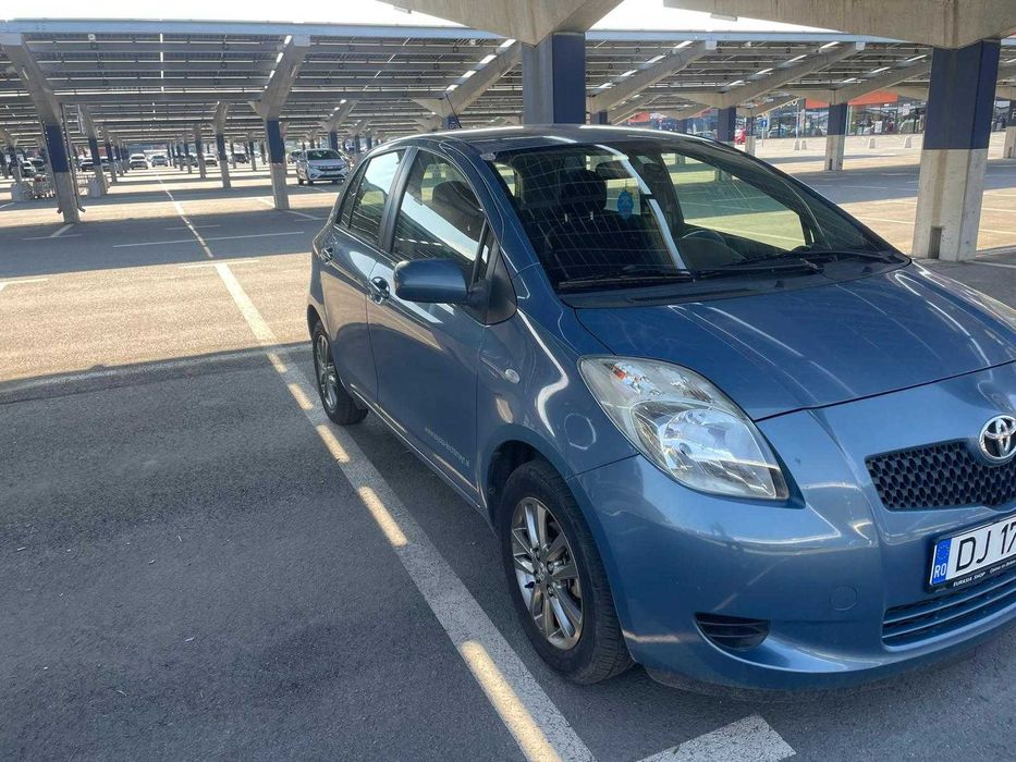 TOYOTA YARIS 2005 in perfecta stare estetica si functionare