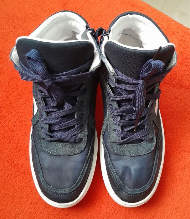 Ghete din piele naturala mărimea 38 ( 23-23,5 cm )