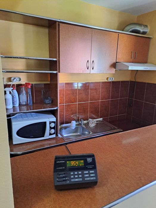 Închiriez garsoniera in Oradea Str. Lapusului 13, parter