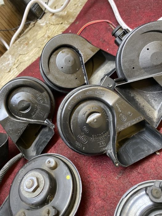 Клаксони клаксон Сирена сирени тромба Audi Vw Ауди a3 A4 A5 A6 Q5