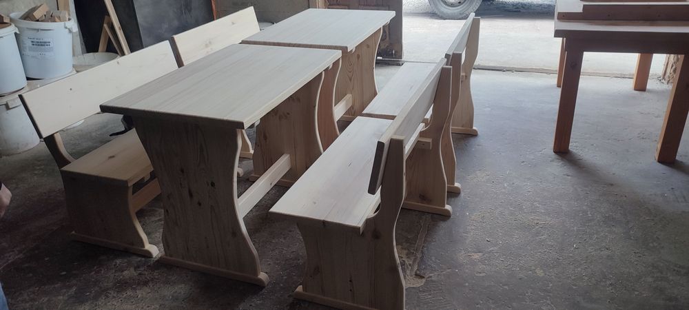 Баварски маси и пейки